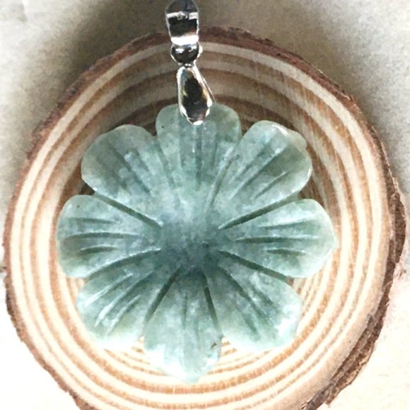 Genuine Burmese Jadeite Flower Pendant Jumbo Type A Untreated - Picture 16 of 16